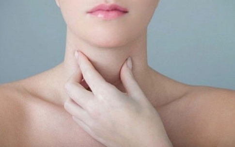 Khó thở do bướu cổ có đáng lo?