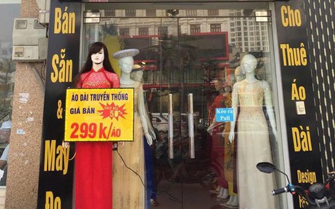 Rộ mốt manocanh quay tay, hàng cháo lòng cũng mua về hút khách