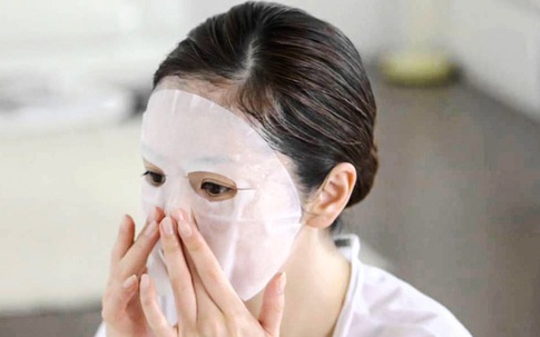 Nếu bạn chưa bao giờ đắp mặt nạ giấy ấm nóng, hãy thử một lần rồi bạn sẽ “nghiện” luôn đấy