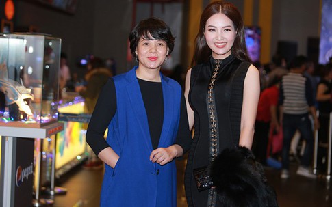 MC Diễm Quỳnh cùng Á hậu Thụy Vân cùng chúc mừng phim của Mai Thu Huyền