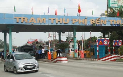Dân phản đối trạm BOT bằng tiền 'siêu lẻ' gây ách tắc nhiều giờ