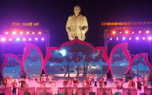 Kỷ niệm 60 năm ngày Bác Hồ về thăm quê lần thứ nhất