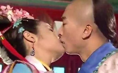 Châu Kiệt ngầm chỉ trích Lâm Tâm Như sau cáo buộc cưỡng hôn