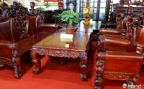 Bộ bàn ghế 'vua gỗ' 2,5 tỷ đồng, đại gia hỏi mua không gật