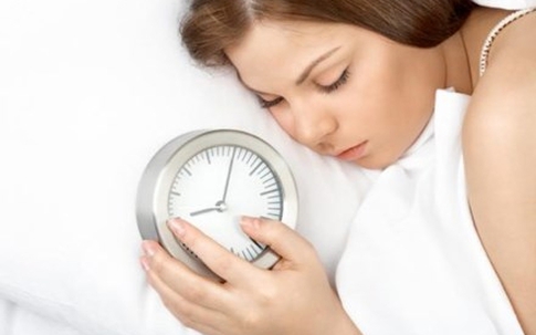Ngủ ít hơn 6 giờ mỗi ngày tăng gấp đôi nguy cơ tử vong