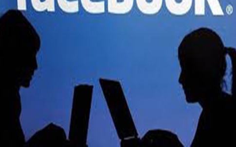 Học sinh lớp 12 bị kỷ luật vì "chê" bệnh viện trên Facebook