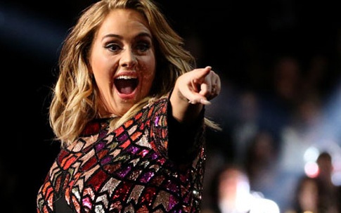Adele đại thắng tại Grammy 2017