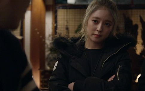 Đòn đáp trả điếng người cho cô bạn rắp tâm "mượn chồng" bạn thân