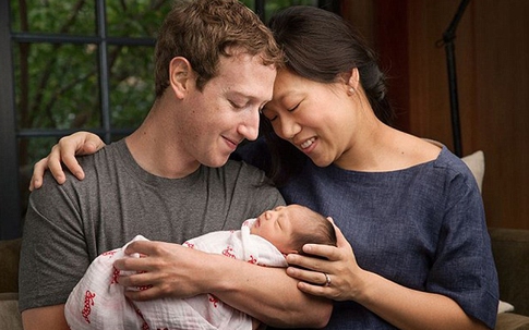 Bà chủ Facebook mang bầu lần hai