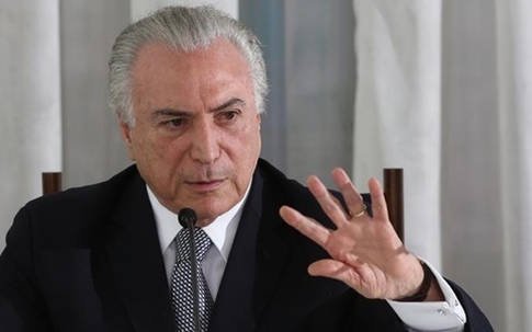 Tổng thống Brazil chuyển nhà vì sợ "ma"