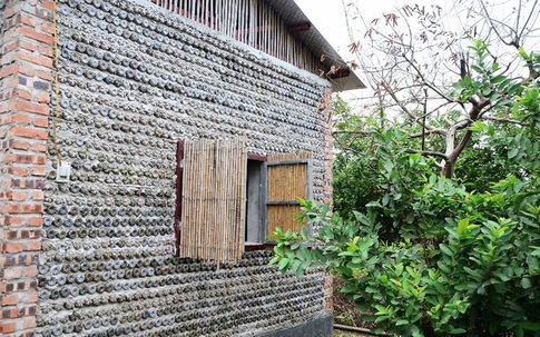 Ngôi nhà đặc biệt làm từ... 8800 vỏ chai nhựa ở Hà Nội