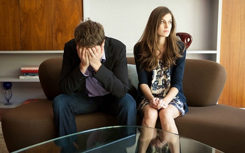 Hết lòng vì gia đình mà chồng vẫn không ghi nhận