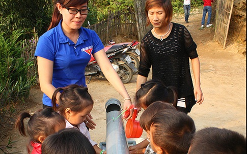 Xúc động bài thơ “Nỗi niềm cô giáo hợp đồng” của thầy giáo Bình Định