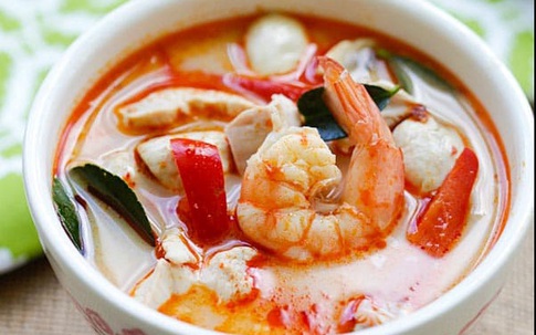Cách làm súp tôm nước dừa kiểu Thái ngon không cưỡng nổi