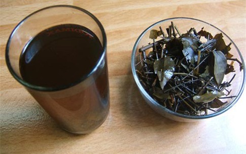 Cảnh giác khi giải nhiệt cho con bằng nước nhân trần, đỗ đen, bột sắn