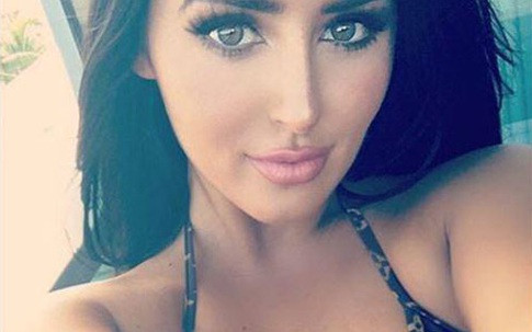 Mẫu nữ kiếm bội tiền mỗi năm nhờ đăng ảnh lên Instagram