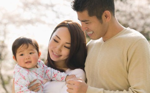 Biến cố khi sinh con khiến tôi ân hận vì từng sống hưởng thụ