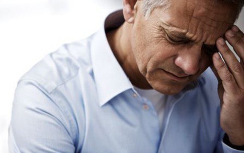 Mất hết tiền cho tình trẻ, ông già Sài Gòn hối hận vì ly hôn vợ