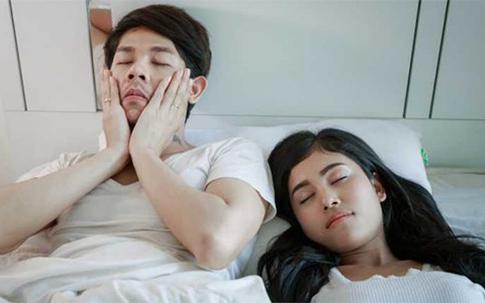 Vợ chồng lục đục vì tình cảnh 'yêu' mãi không đến đích