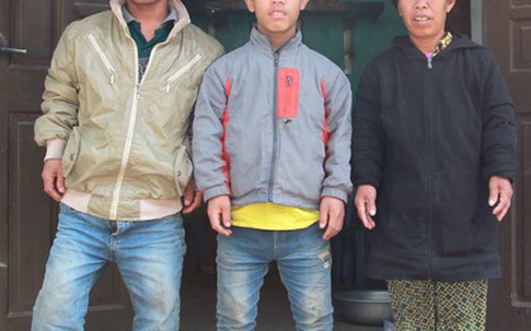 Cảnh đời ăn cháo thay cơm của nhà 3 người lùn ở Hưng Yên