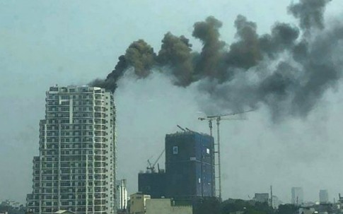 Hà Nội: Cháy lớn tại chung cư cao cấp gần hồ Tây