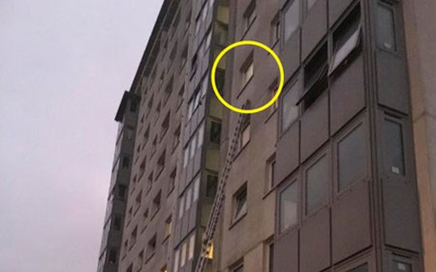 Cậu bé 5 tuổi thoát chết nhờ kẹp tai vào cửa sổ khi bị ngã từ tầng 6