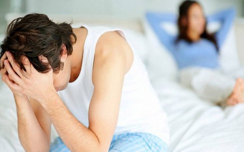 Nỗi khổ người đàn ông 4 năm đeo ống thông tiểu