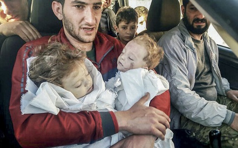 2 cô bé sinh đôi thiệt mạng trong vụ tấn công hóa học ở Syria hay số phận bi thảm của rất nhiều đứa trẻ