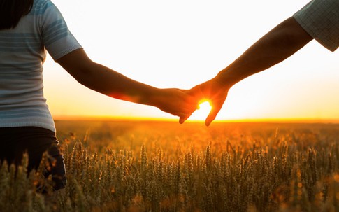 Trở lại bên người ấy là đúng hay sai?