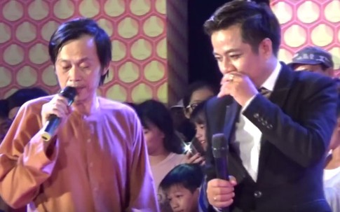 Nghệ sĩ Hoài Linh bị khán giả ném đá khi diễn ở Quảng Ngãi