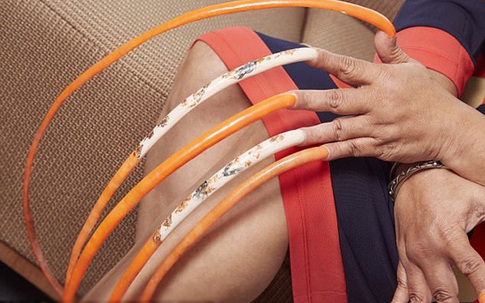 Người phụ nữ nuôi móng tay suốt 23 năm