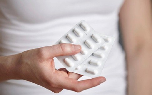 Bí mật sau vỉ thuốc tránh thai của cô giúp việc