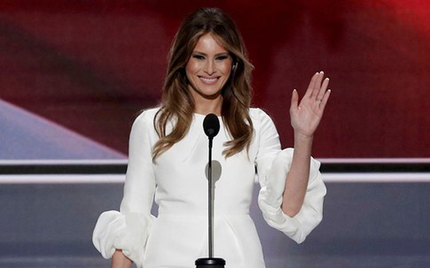 Bà Melania Trump ra lệnh chặt cây 200 tuổi ở Nhà Trắng