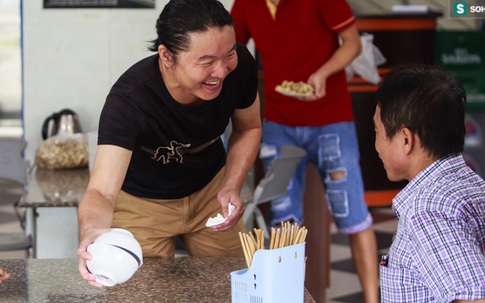 Đời thực của A Lý phim "Người phán xử": Vừa chạy bàn, vừa xếp khách tất bật ở quán bia