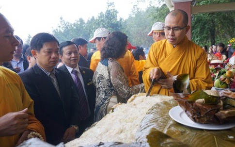 Sở Du lịch lên tiếng về cặp bánh chưng 700kg ở Nghệ An