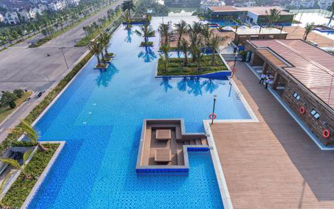 Bế bơi vô cực: “Thế giới nước” độc đáo tại Vinhomes Riverside