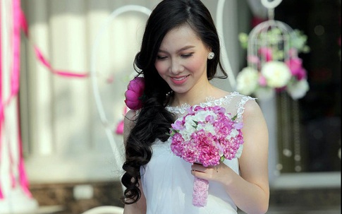BTV Minh Hà nói gì về thông tin tổ chức đám cưới với Chí Nhân?