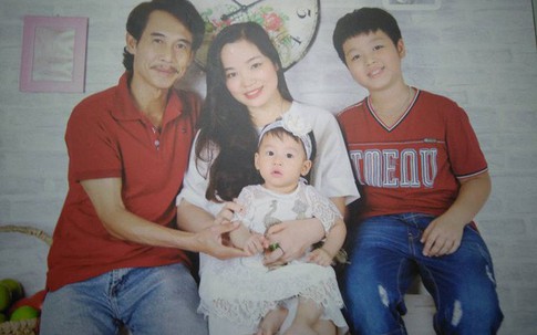 Diễn viên Phú Đôn tiết lộ bí quyết lấy vợ trẻ kém 25 tuổi và lên chức bố ở tuổi 55