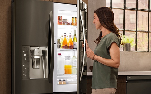 Không chỉ bảo quản thực phẩm, tủ lạnh ngày nay còn dùng để… lướt web