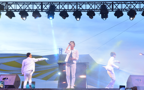 Tìm đâu nơi “vui cả hội, sung cả làng” như nơi đây?