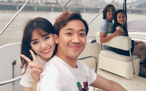 Trấn Thành - Hari Won say đắm hôn nhau trên du thuyền