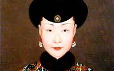 Bí ẩn về vị Hoàng hậu đang được yêu chiều bỗng bị thất sủng, chết trong ấm ức, đám tang không khác gì nô tì