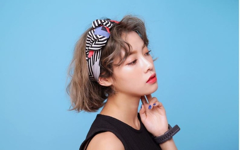 Đừng quên nhấn thêm 4 món phụ kiện này để nâng tầm phong cách cho set đồ công sở đơn giản