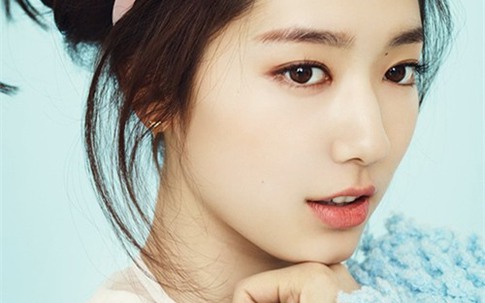 Bạn gái sở hữu làn da không tì vết nhờ việc rửa mặt bằng bia mỗi ngày