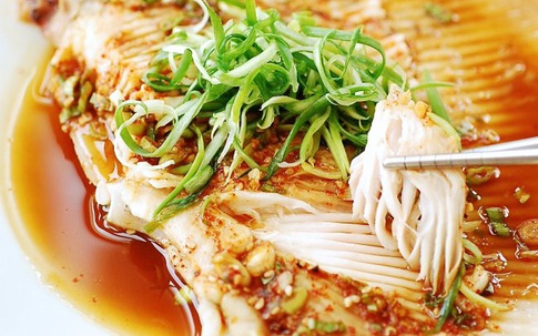 Học người Hàn cách làm món cá hấp thơm nức cực ngon