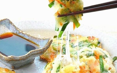 Thử ngay món bánh xèo phô mai kiểu Hàn đảm bảo bạn sẽ mê ngay
