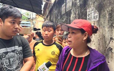 Vụ bé 33 ngày tuổi tử vong trong chậu nước ở Hà Nội: "4h sáng mẹ cháu vẫn cho con trai bú"