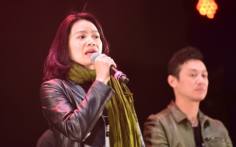 Vợ Trần Lập khóc khi giọng chồng cất lên cùng tiếng đàn của MC Anh Tuấn