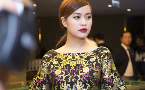 Ai đã dung túng cho sao Việt thản nhiên 'chơi đùa' với scandal?