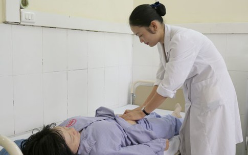 Quảng Ninh: Thai phụ nguy kịch vì bị ong đốt